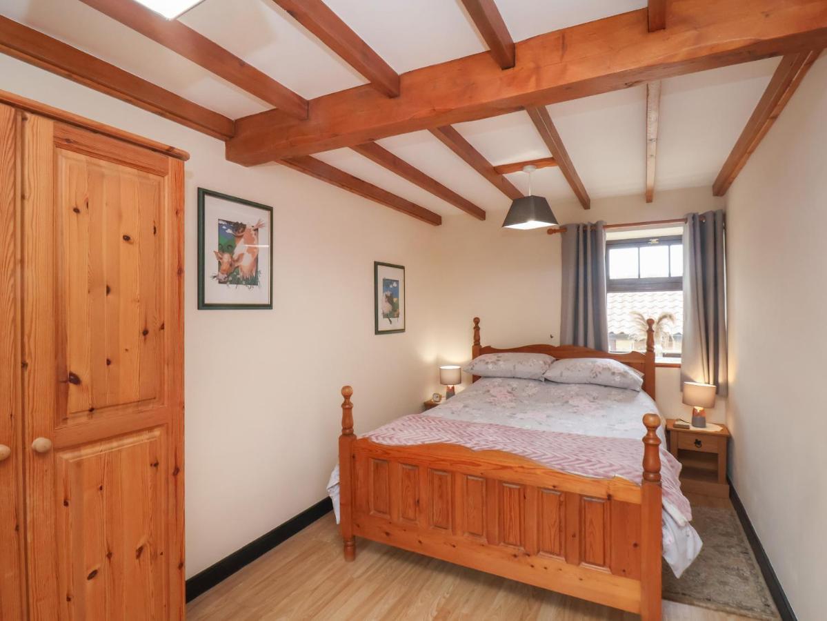 Cow Byre Cottage Whitby Exterior photo